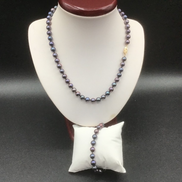 - 14k Solid Gold Yellow clasp Knotted Peacock/Purple Freshwater Pearls Nec… - Picture 7 of 7
